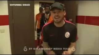 Sneijder and Felipe Melo fener aglama  cımbom  YENİ [upl. by Inaoj339]