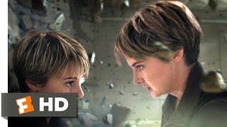 Tris and Four Kissing Scene  The Divergent Series Allegiant Theo James amp Shailene Woodley [upl. by Eitsrik]