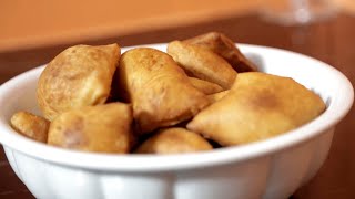 PIKA NA RAYCH  How to Make Mandazi  Two minutes Video [upl. by Robbert]