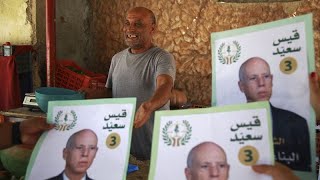 Présidentielle en Tunisie  le vote a débuté dans une élection jouée davance [upl. by Ahsahs232]