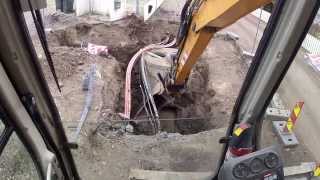 Excavation around a water supply manhole with rotortilt on Liebherr 314 in Norway [upl. by Roi4]