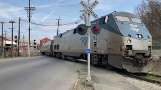 Amtrak 151 near misses at Roanoke crossing [upl. by Mckee70]