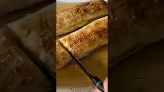 HRSKAVA PITA SA SIROM OD GOTOVIH KORA POJACAJTE ZVUK 😍🥧 pita sir hrana recipe recept food [upl. by Eyahsal]