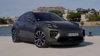 New 2024 Porsche Macan 4 in Aventurine Green Metallic colour [upl. by Amber]