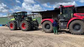 Claas Xerion 5000 vs Kirovets K742 [upl. by Lilly642]