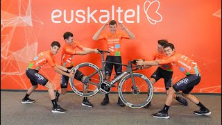 Presentación Euskaltel Euskadi [upl. by Ennovahs]