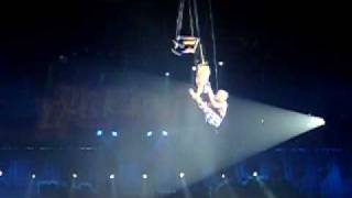 Pink Live Singing Sober London O2 Arena Sat 2nd May 2009 Trapeze Funhouse Tour Aerial [upl. by Phelps]