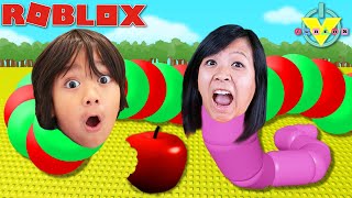 Ryan is a WORM in Roblox Ryan Vs Mommy Lets Play Roblox WORMFACE with Ryans Mommy [upl. by Dincolo900]