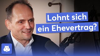 Heiraten nur mit Ehevertrag In welcher Situation ist ein Ehevertrag sinnvoll Notar Interview 13 [upl. by Crispen]