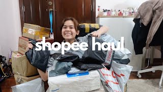 SHOPEE HAUL UNBOXING THE COOLEST ITEMS 💸 [upl. by Nallij]