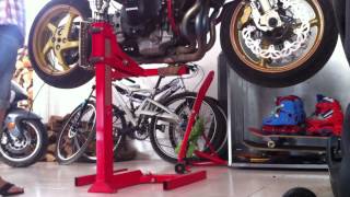 Eazyrizer workshop bike lift [upl. by Natala520]