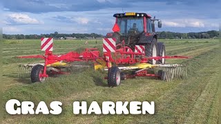 Gras bij elkaar HARKEN derde snede  Boer Gerrit vlogt [upl. by Meryl]