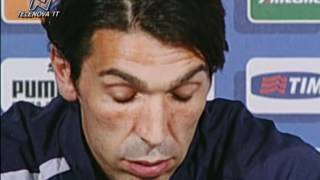 Buffon ItaliaInghilterra ai rigori Evitiamoli per le coronarie [upl. by Aicilaana]