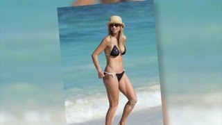 Elin Nordegren Looks Above Par in Bikini  Splash News TV  Splash News TV [upl. by Imeaj]