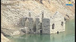 Il lago di Vagli si abbassa ed è caccia ai tetti di Fabbriche di Careggine [upl. by Creigh882]