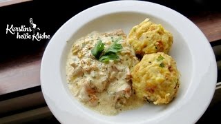 Kerstins heiße Küche Eierschwammerlsoße und Semmelknödel  Pfifferlinge Rezept [upl. by Kevina]