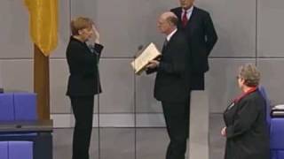 Vereidigung der Bundeskanzlerin Angela Merkel im Bundestag am 22112005 [upl. by Attikram776]