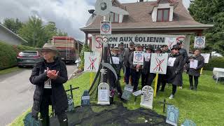 Des opposants de TES Canada manifestent lors du Festival Western de StTite [upl. by Kokoruda611]