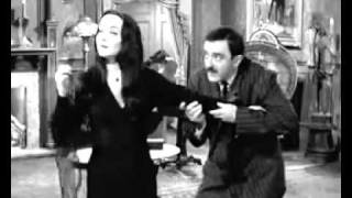 YouTube La famiglia Addams il bacio [upl. by Ozne767]