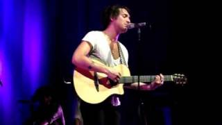 Paolo Nutini sings in Italian Venaria Reale [upl. by Aninotna]