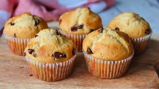 MAGDALENAS de nata con pepitas de chocolate ¡TRUCO FÁCIL para conseguir UN BUEN COPETE [upl. by Finnie96]