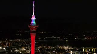 Capodanno in Nuova Zelanda è già il 2022 i festeggiamenti ad Auckland [upl. by Daas946]