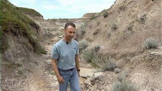 BATTRE LES SENTIERS  LES BADLANDS À DRUMHELLER ALBERTA [upl. by Knick79]