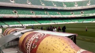 Martín Montoya y Musonda JR en la presentación en el Estadio [upl. by Rafat992]