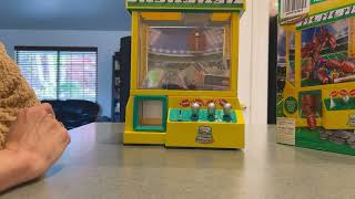 Claw Machine Game Candy Grabber amp Prize Dispenser Vending Machine Toy Review Fun but… the sound c [upl. by Quinn752]