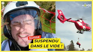 Suspendu dans le vide à bord dun hélicoptère en Suisse  Un Monde à part [upl. by Ennaecarg64]