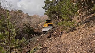 Caterpillar D7G Bulldozer Operation Contains Risk of Death bulldozer caterpillar [upl. by Amehr768]