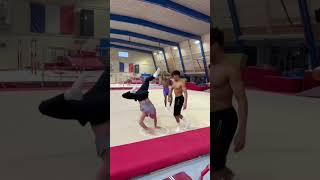 Parcours relais en gymnastique  🤸🏻 [upl. by Derreg346]