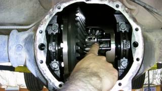 GM locking differential  how it works [upl. by Zzahc]