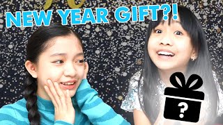 NEW YEARS GIFTS Unboxing  KAYCEE amp RACHEL in WONDERLAND FAMILY [upl. by Swiercz]