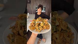 The Best Pakora You Will Ever Eat food indiancuisine foodvideos indianstreetfood [upl. by Chaudoin]