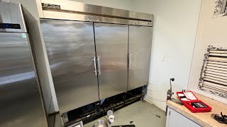 TRUE REACHIN COMMERCIAL REFRIGERATOR NOT WORKING [upl. by Anwat]