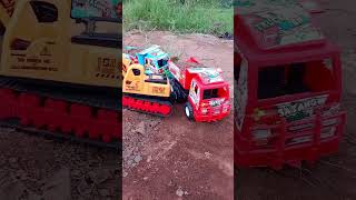 Mobil Truk Oleng Muatan Tanah Excavator Besar Mobil Mainan shorts [upl. by Morgen]