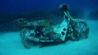 Underwater scooter Papaki sti Vouliagmeni [upl. by Nauqram]