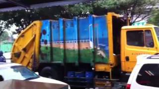 Musical Garbage truck in Taiwan [upl. by Obara]