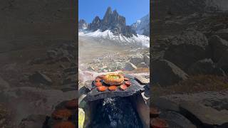 Dağda Simit Arasında Sucuklu Yumurta 🥚 Eggs with beef sausage between bagels on the mountain 🏔️ [upl. by Lareine]