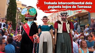 Trobada intercontinental dels gegants bojos de Terrassa 962024 [upl. by Ynnek]