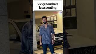 Vicky Kaushals relaxed avatar Spotted by the media in casual attire [upl. by Garey]