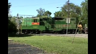 Iowa Interstate Geeps deadheading on the CN including Green Bean 303 [upl. by Erbes579]