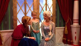 Meet and Greet with Elsa and Anna in Epcot with a Let It Go Singalong [upl. by Sibilla]