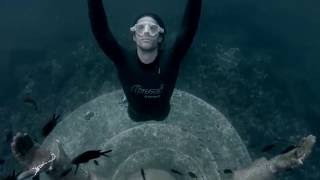 Freediving Video Ocean Gravity Guillaume Néry [upl. by Gnilhsa]