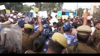 Live Aspirants protest against UPPSC over Exam date row in Prayagraj Uttar Pradesh [upl. by Alvar]