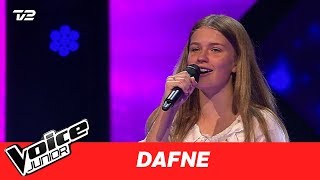 Dafne  quotMay It Bequot af Enya  Blind 4  Voice Junior Danmark 2017 [upl. by Wiersma353]