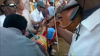 Traditional musicMusique traditionnelle Malgache lors des FamadihanaExhumation des morts [upl. by Bysshe]