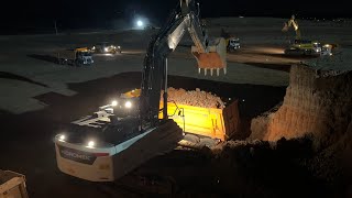 Hidromek Excavator Youre loading a truck at night [upl. by Ignacio]