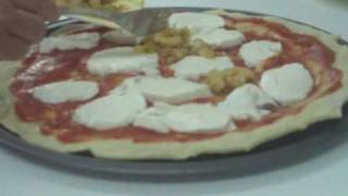 Pizza crujiente de bacalao y calabacines [upl. by Seagraves]